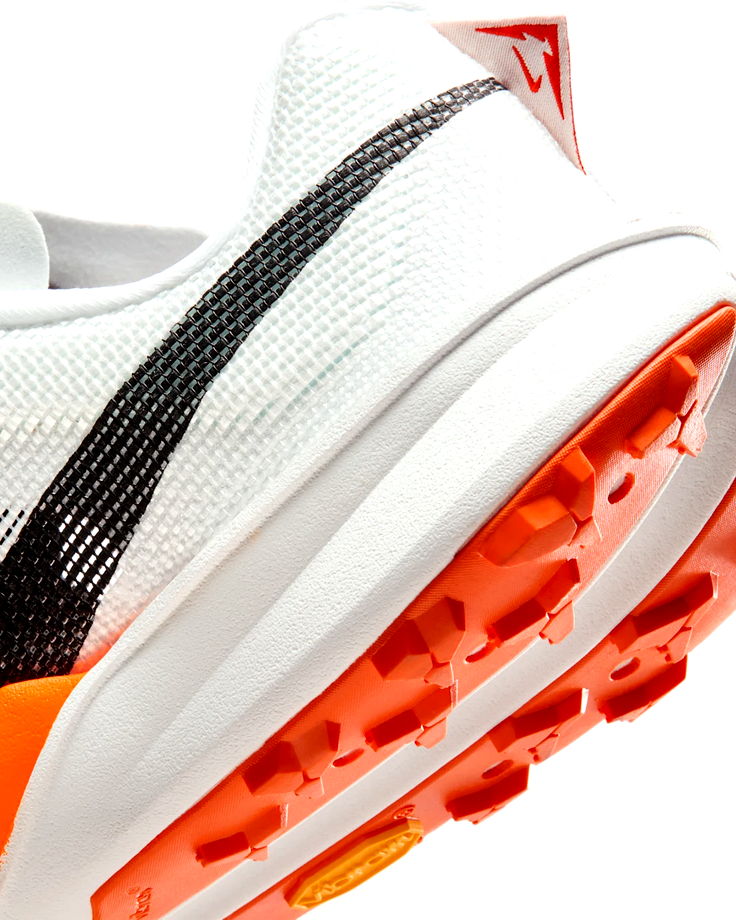 Nike Kiger 10 - Photon Dust