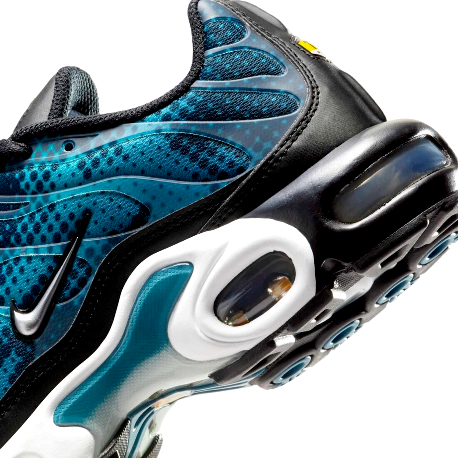 Nike Air Max Plus - Dot Pattern