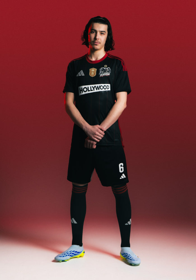 Maillot officiel saison 2026 Karasu.